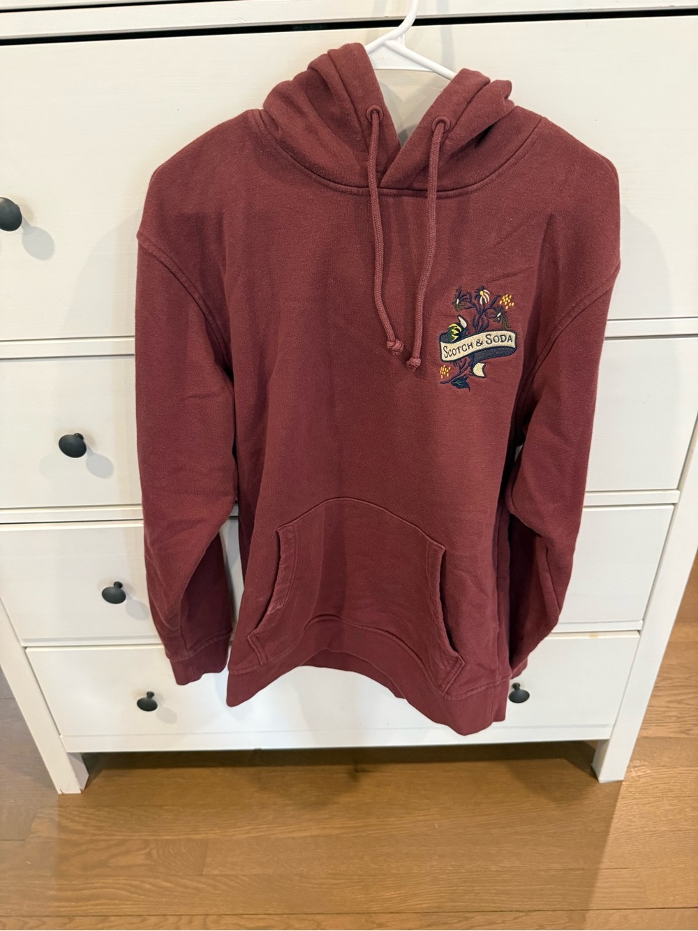 Scotch & Soda Men's Maroon Pullover Hoodie with Embroidered Crest